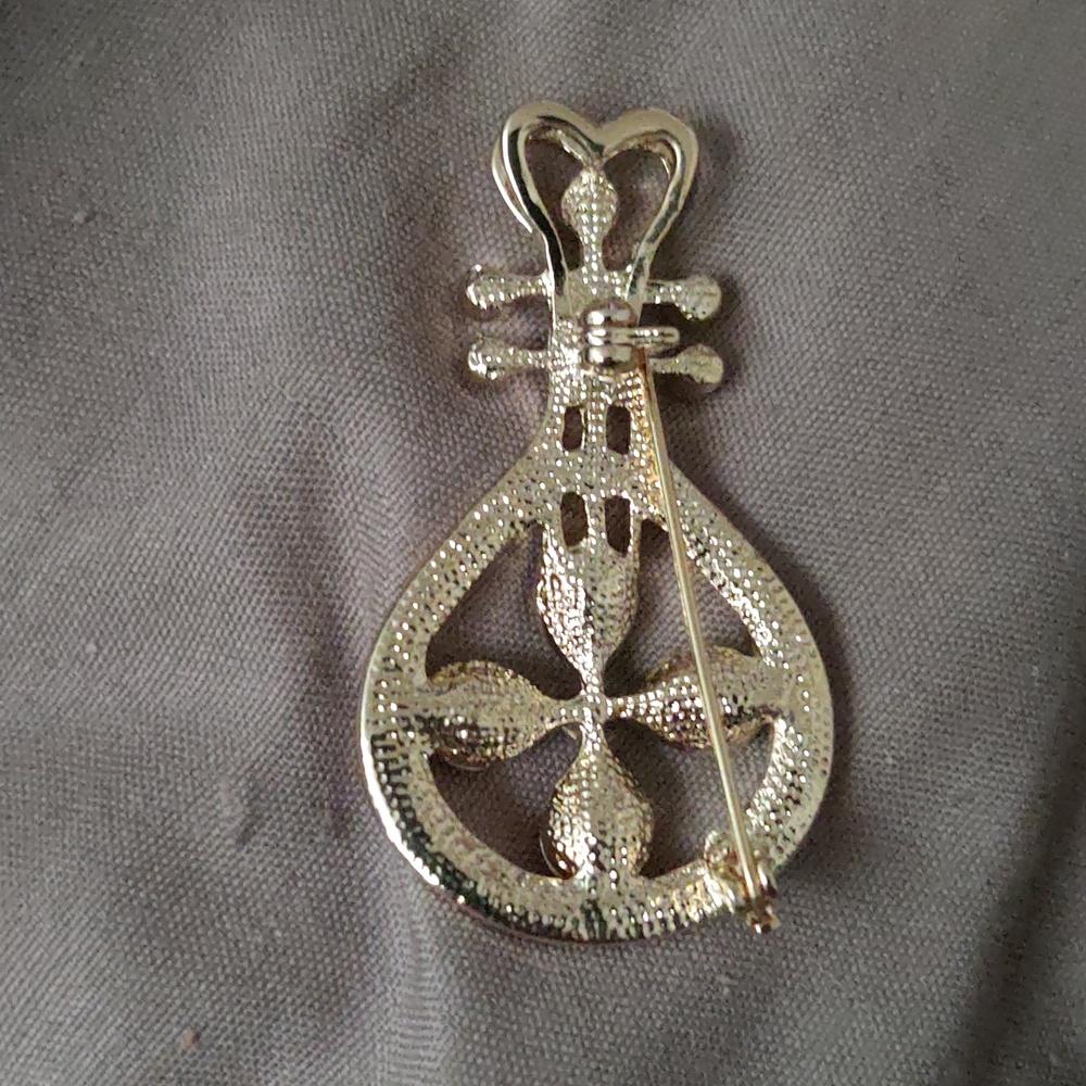 Multicolor Rhinestone Lute Brooch - Picture 3 of 3